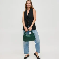 Adela Hobo
