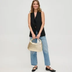 Adela Hobo