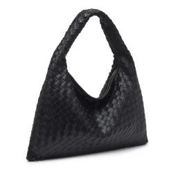 Leah Hobo