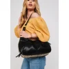 Leora Hobo