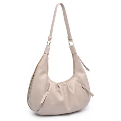 Leora Hobo