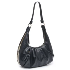 Leora Hobo
