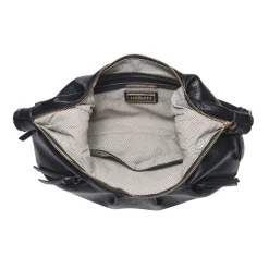 Leora Hobo