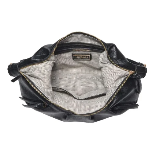 Leora Hobo