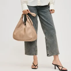 Teena Hobo