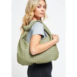Vanessa Hobo