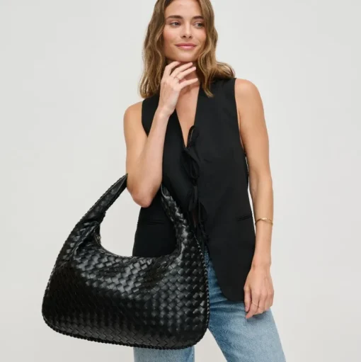 Victoria Hobo