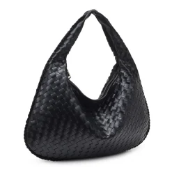 Victoria Hobo