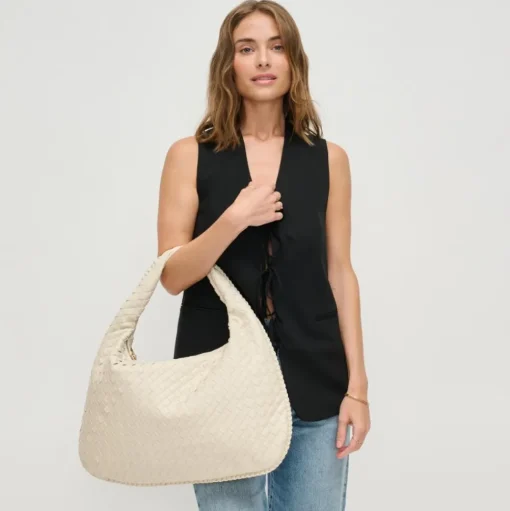 Victoria Hobo